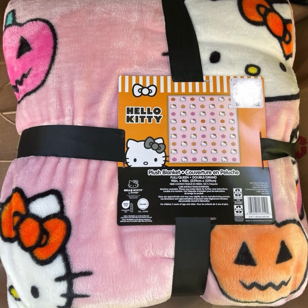 Hello Kitty Halloween Full/Queen Blanket